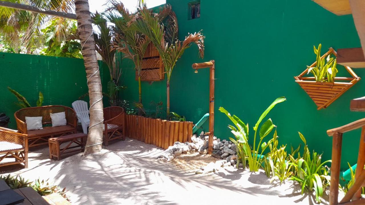 Palmeras de Mahahual Cabañas Bagian luar foto
