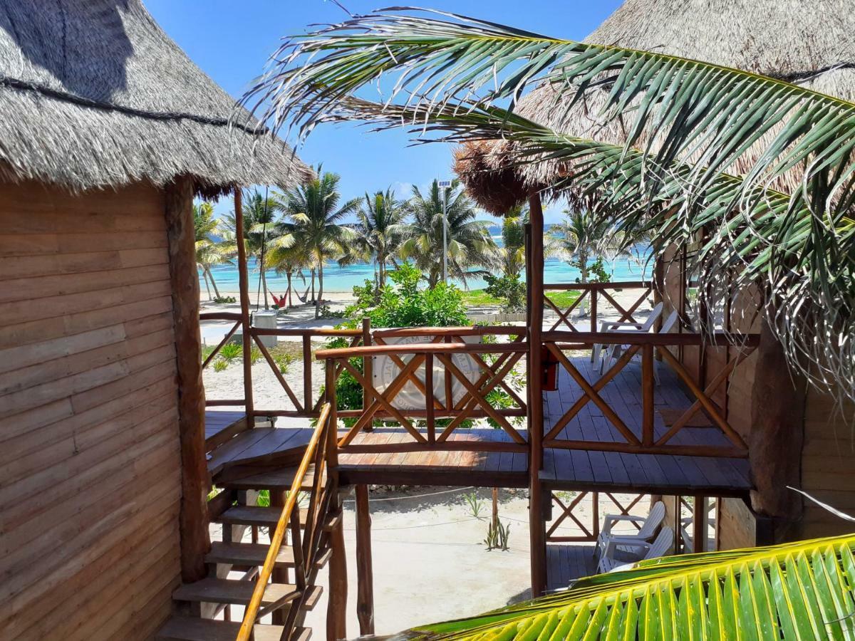 Palmeras de Mahahual Cabañas Bagian luar foto