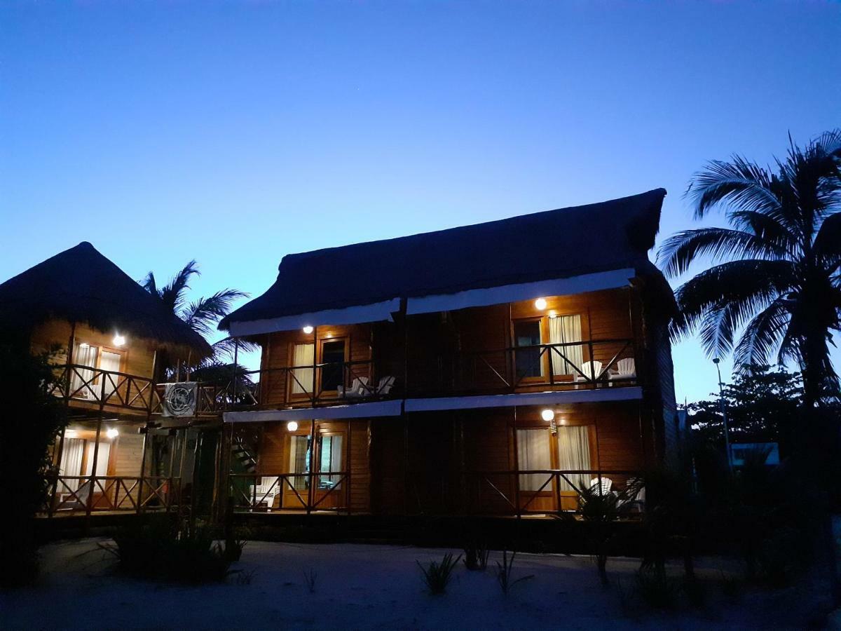 Palmeras de Mahahual Cabañas Bagian luar foto